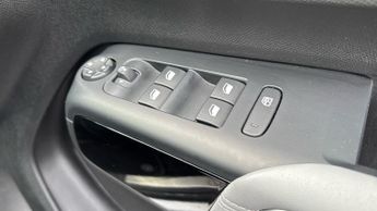 Citroen C5 Aircross 1.2 PureTech MHEV e-series SUV 5dr Petrol Hybrid e-DSC Euro 6 (s