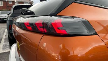 Peugeot 2008 1.2 PureTech Allure Premium + SUV 5dr Petrol EAT Euro 6 (s/s) (1