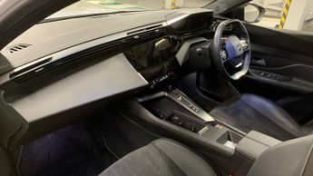 Peugeot 308 54kWh GT Hatchback 5dr Electric Auto (156 ps)