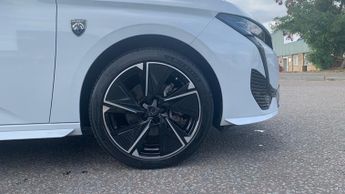 Peugeot 308 54kWh GT Hatchback 5dr Electric Auto (156 ps)