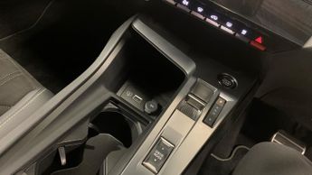 Peugeot 308 54kWh GT Hatchback 5dr Electric Auto (156 ps)