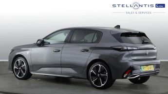 Peugeot 308 54kWh First Edition Hatchback 5dr Electric Auto (156 ps)