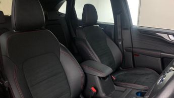 Ford Kuga 1.5 EcoBlue ST-Line SUV 5dr Diesel Auto Euro 6 (s/s) (120 ps)