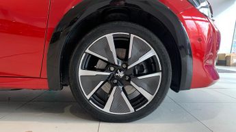 Peugeot 208 50kWh GT Premium Hatchback 5dr Electric Auto (136 ps)