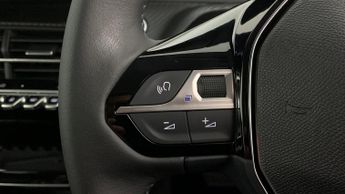 Peugeot 208 50kWh Allure Hatchback 5dr Electric Auto (7.4kW Charger) (136 ps