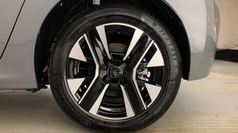 Peugeot 208 50kWh Allure Hatchback 5dr Electric Auto (7.4kW Charger) (136 ps