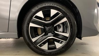 Peugeot 208 50kWh Allure Hatchback 5dr Electric Auto (7.4kW Charger) (136 ps