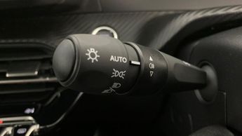 Peugeot 208 50kWh Allure Hatchback 5dr Electric Auto (7.4kW Charger) (136 ps