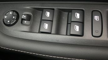 Peugeot 208 50kWh Allure Hatchback 5dr Electric Auto (7.4kW Charger) (136 ps