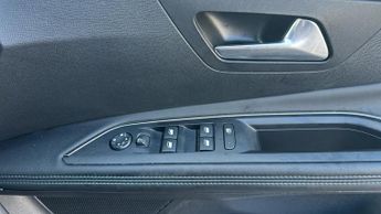 Peugeot 3008 SUV 1.2 PureTech Allure Premium EAT Euro 6 (s/s) 5dr