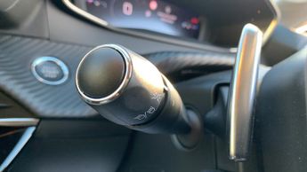 Peugeot 208 1.2 HYBRID Allure Hatchback 5dr Petrol Hybrid e-DSC6 Euro 6 (s/s