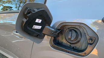 Peugeot 208 1.2 HYBRID Allure Hatchback 5dr Petrol Hybrid e-DSC6 Euro 6 (s/s