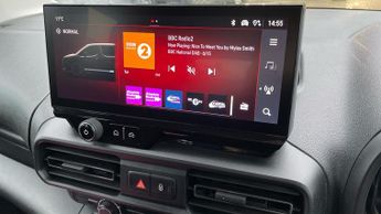 Vauxhall Combo Life Electric 52kWh Design XL MPV 5dr Electric Auto (7.4kW Charger) (136 ps)