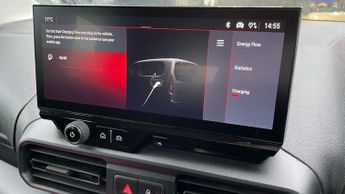 Vauxhall Combo Life Electric 52kWh Design XL MPV 5dr Electric Auto (7.4kW Charger) (136 ps)