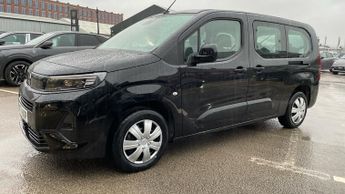 Vauxhall Combo Life Electric 52kWh Design XL MPV 5dr Electric Auto (7.4kW Charger) (136 ps)