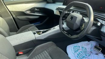 Peugeot 3008 SUV 1.2 HYBRID GT SUV 5dr Petrol Hybrid e-DSC6 Euro 6 (s/s) (136 ps)