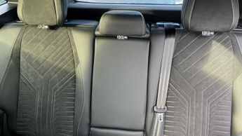 Peugeot 3008 SUV 1.2 HYBRID GT SUV 5dr Petrol Hybrid e-DSC6 Euro 6 (s/s) (136 ps)