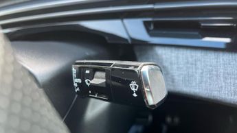Peugeot 3008 SUV 1.2 HYBRID GT SUV 5dr Petrol Hybrid e-DSC6 Euro 6 (s/s) (136 ps)