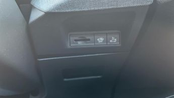 Peugeot 3008 SUV 1.2 HYBRID GT SUV 5dr Petrol Hybrid e-DSC6 Euro 6 (s/s) (136 ps)