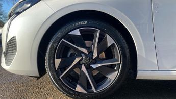 Peugeot 308 1.2 PureTech Allure Premium Hatchback 5dr Petrol EAT Euro 6 (s/s