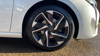 Peugeot 308 1.2 PureTech Allure Premium Hatchback 5dr Petrol EAT Euro 6 (s/s
