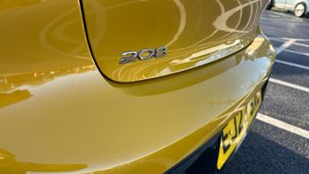 Peugeot 208 1.2 PureTech Allure Premium + Hatchback 5dr Petrol EAT Euro 6 (s