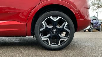 Vauxhall Grandland 1.2 Ultimate SUV 5dr Petrol Hybrid e-DCT Euro 6 (s/s) (136 ps)