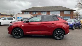 Vauxhall Grandland 1.2 Ultimate SUV 5dr Petrol Hybrid e-DCT Euro 6 (s/s) (136 ps)