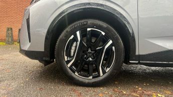 Peugeot 3008 73kWh GT SUV 5dr Electric Auto (210 ps)