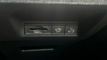 Peugeot 3008 73kWh GT SUV 5dr Electric Auto (210 ps)