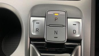 Hyundai Kona 64kWh Ultimate SUV 5dr Electric Auto (10.5kW Charger) (204 ps)