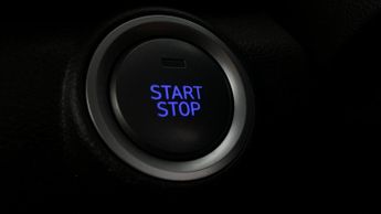 Hyundai Kona 64kWh Ultimate SUV 5dr Electric Auto (10.5kW Charger) (204 ps)