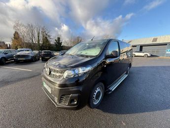 Vauxhall Vivaro Life Electric 50kWh Combi MPV 5dr Electric Auto LWB (9 Seat, 7.4kW Charger) (1