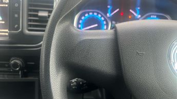 Vauxhall Vivaro Life Electric 50kWh Combi MPV 5dr Electric Auto LWB (9 Seat, 7.4kW Charger) (1