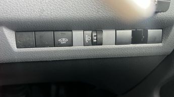 Vauxhall Vivaro Life Electric 50kWh Combi MPV 5dr Electric Auto LWB (9 Seat, 7.4kW Charger) (1