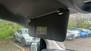 Vauxhall Vivaro Life Electric 50kWh Combi MPV 5dr Electric Auto LWB (9 Seat, 7.4kW Charger) (1