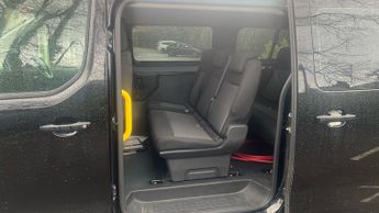 Vauxhall Vivaro Life Electric 50kWh Combi MPV 5dr Electric Auto LWB (9 Seat, 7.4kW Charger) (1