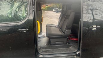 Vauxhall Vivaro Life Electric 50kWh Combi MPV 5dr Electric Auto LWB (9 Seat, 7.4kW Charger) (1