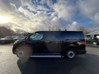 Vauxhall Vivaro Life Electric 50kWh Combi MPV 5dr Electric Auto LWB (9 Seat, 7.4kW Charger) (1