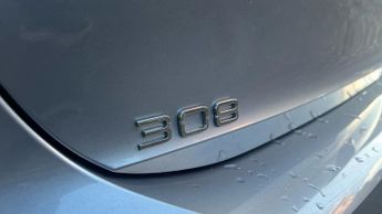Peugeot 308 1.2 PureTech Allure Premium Hatchback 5dr Petrol EAT Euro 6 (s/s