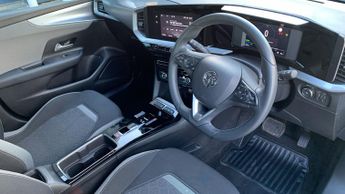Vauxhall Mokka Electric 50kWh SE Premium SUV 5dr Electric Auto (136 ps)