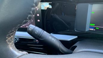 Vauxhall Mokka Electric 50kWh SE Premium SUV 5dr Electric Auto (136 ps)