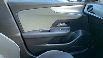 Vauxhall Mokka Electric 50kWh SE Premium SUV 5dr Electric Auto (136 ps)