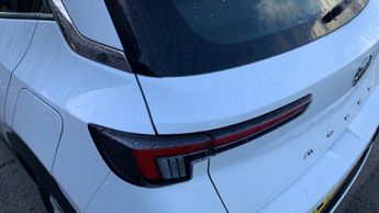 Vauxhall Mokka Electric 50kWh SE Premium SUV 5dr Electric Auto (136 ps)