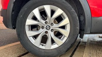 Renault Captur 1.6 E-TECH Iconic Edition SUV 5dr Petrol Hybrid Auto Euro 6 (s/s