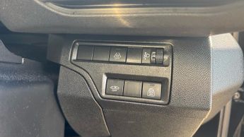 Peugeot 3008 SUV 1.5 BlueHDi Active Premium + SUV 5dr Diesel EAT Euro 6 (s/s) (13