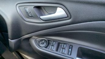 Ford Kuga 1.5 TDCi ST-Line SUV 5dr Diesel Powershift Euro 6 (s/s) (120 ps)