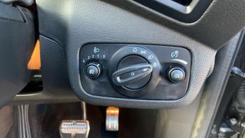 Ford Kuga 1.5 TDCi ST-Line SUV 5dr Diesel Powershift Euro 6 (s/s) (120 ps)