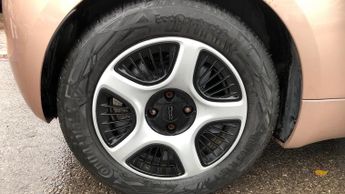 Fiat 500E 42kWh Passion Hatchback 3dr Electric Auto (118 ps)