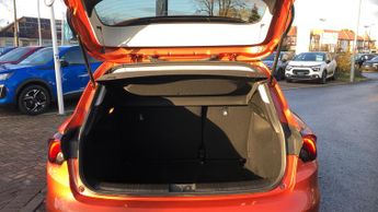 Fiat Tipo 1.5 FireFly Turbo MHEV Cross Hatchback 5dr Petrol DCT Euro 6 (s/